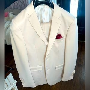 Suit with tuxedo and pants